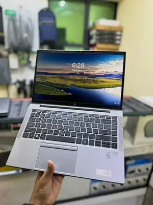 Laptop HP ZBook Firefly 14 G7 16GB Intel Core i7 SSD 256GB