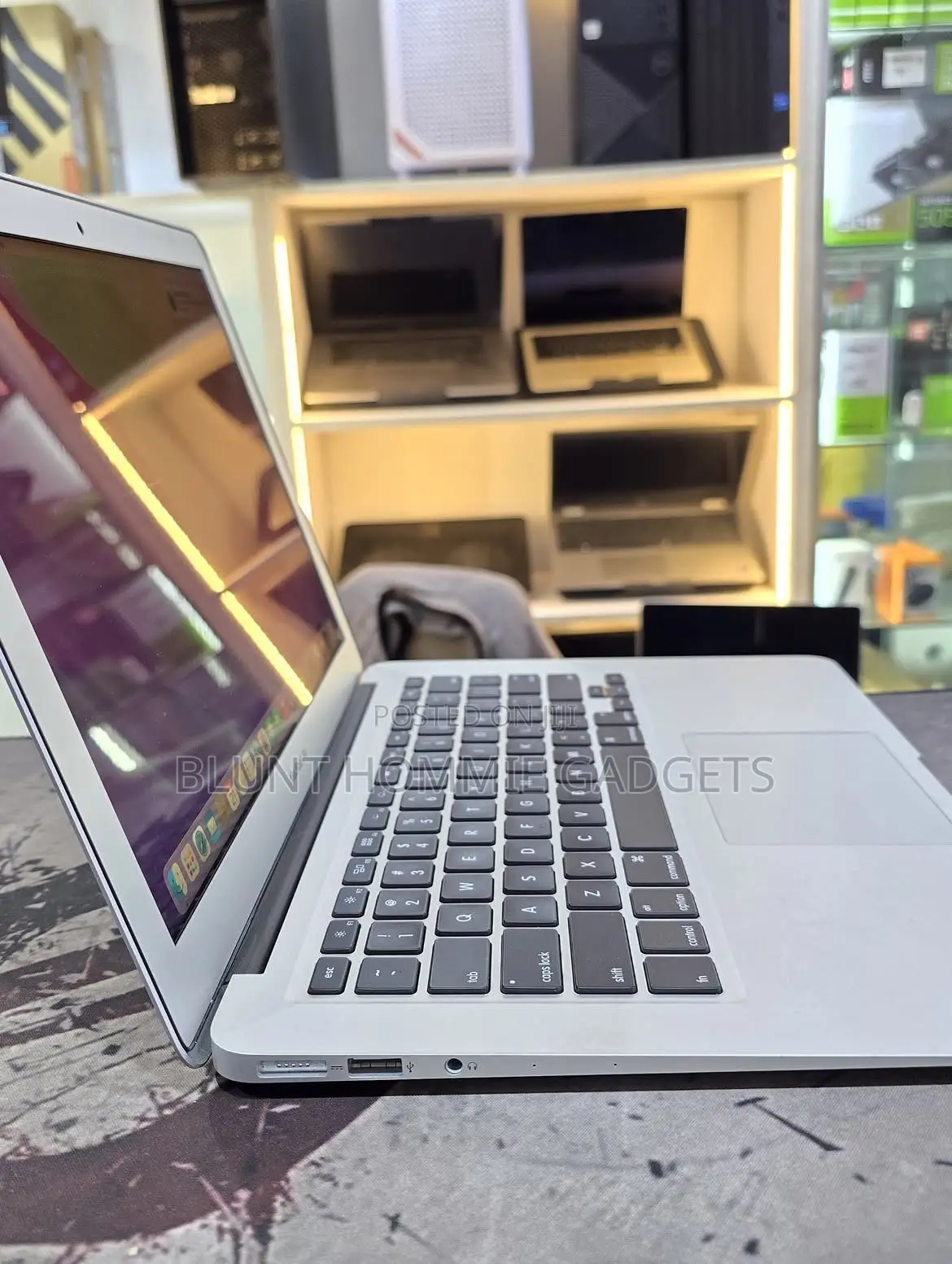 Laptop Apple MacBook Air 2015 8GB Intel Core i7 SSD 256GB