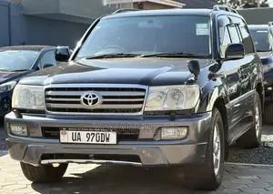 Toyota Land Cruiser Cygnus 4.7 2004 Black