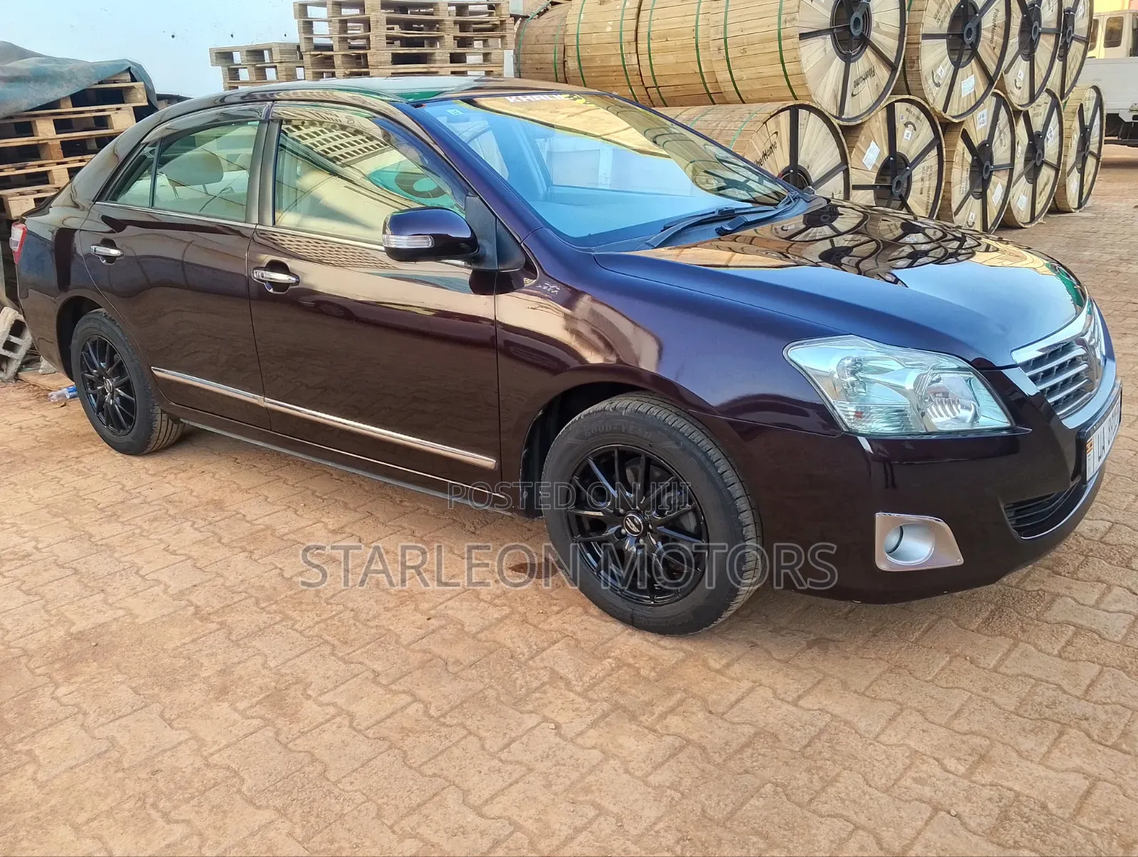 Toyota Premio 2011 Maroon