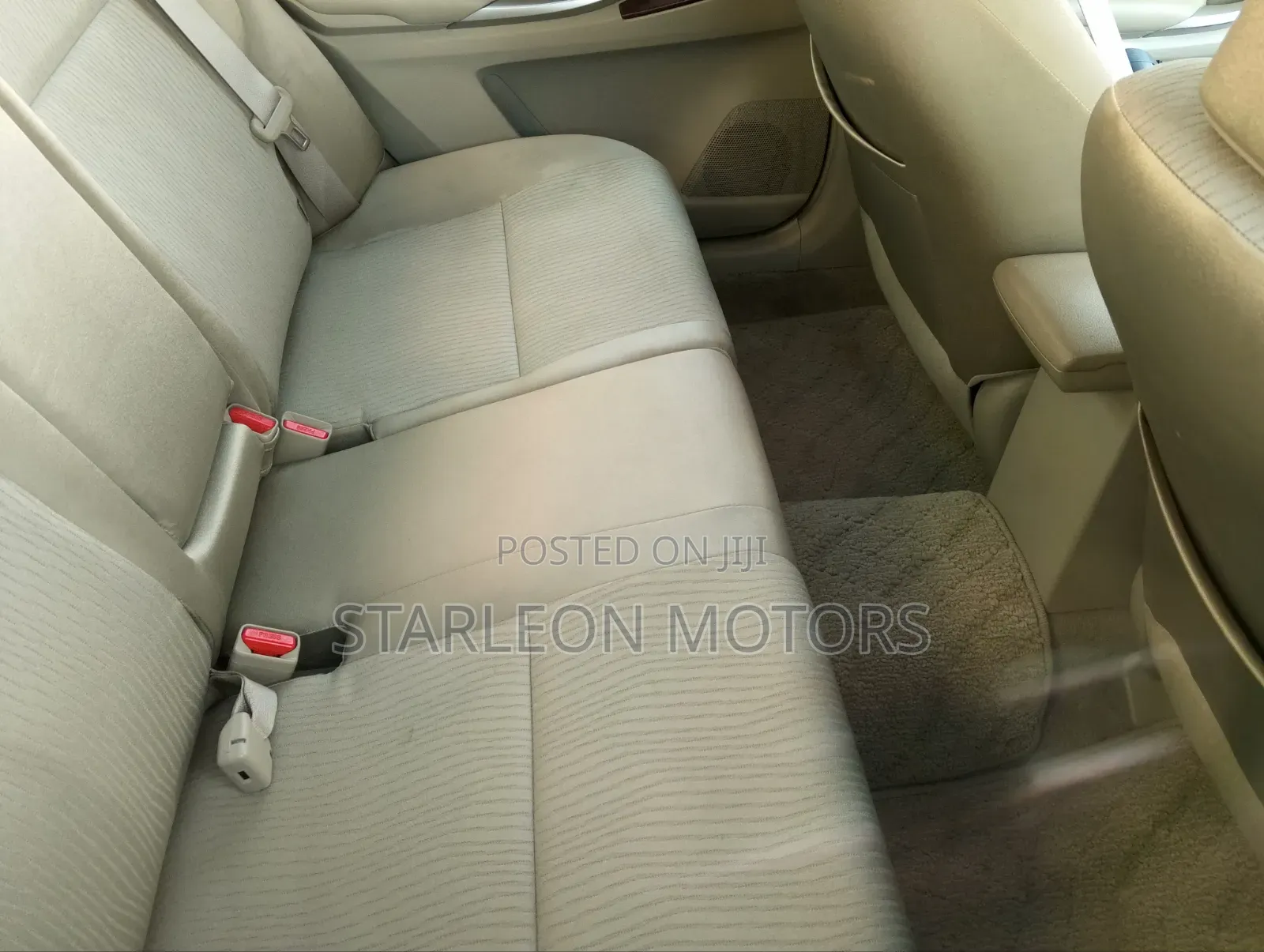 Toyota Premio 2011 Maroon