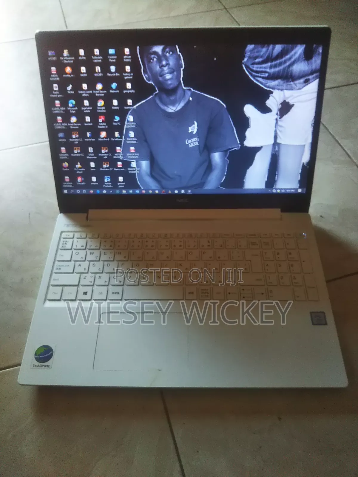 Laptop NEC 4GB Intel Core 3 HDD 500GB
