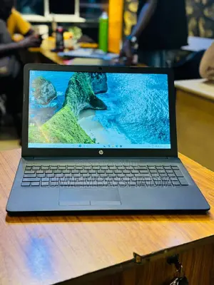 New Laptop HP 14z 8GB Intel Core i5 SSD 256GB