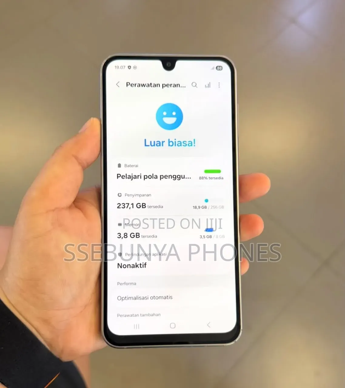 New Samsung Galaxy A17 5G 256 GB Silver