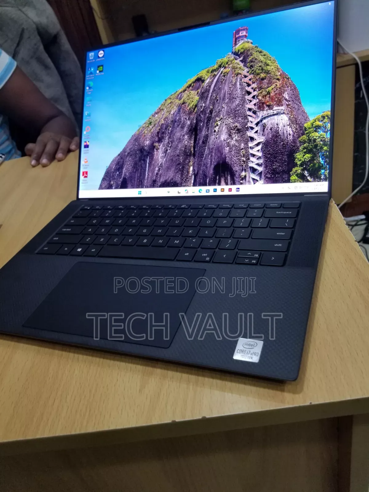 New Laptop Dell Precision 5550 16GB Intel Core i7 SSD 512GB