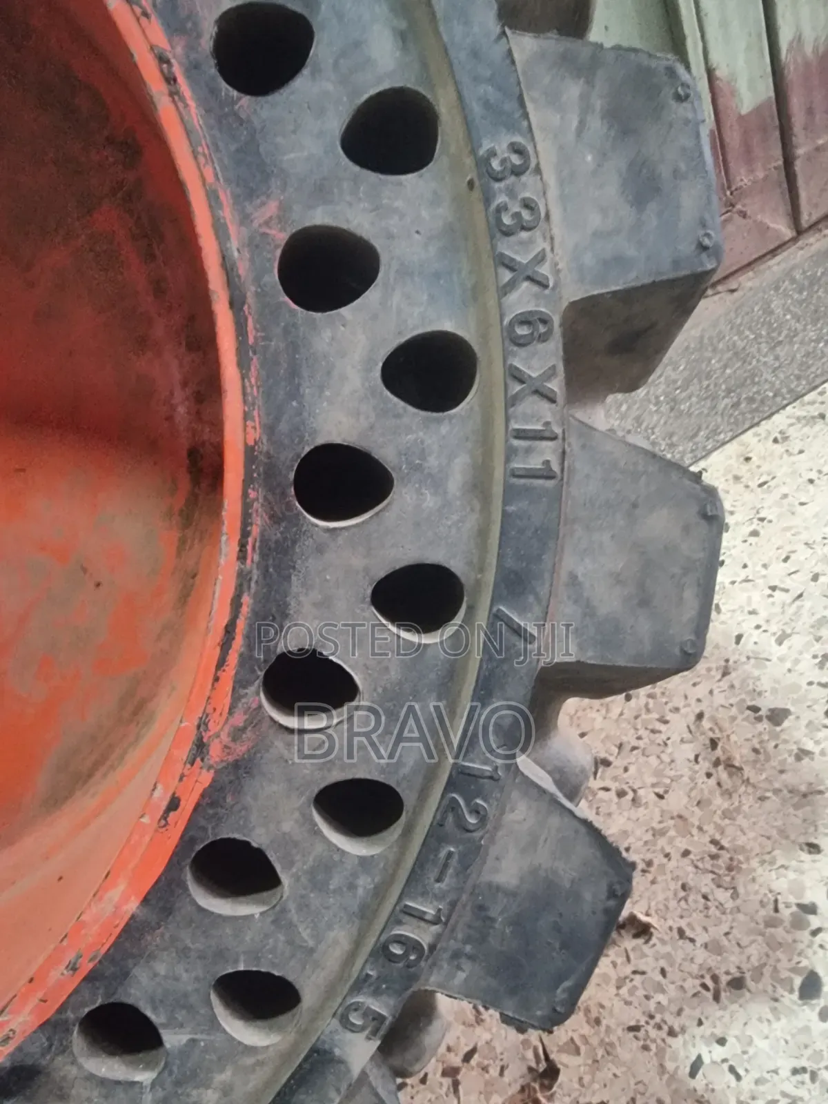33x6x11 Heavy Solid Tires.