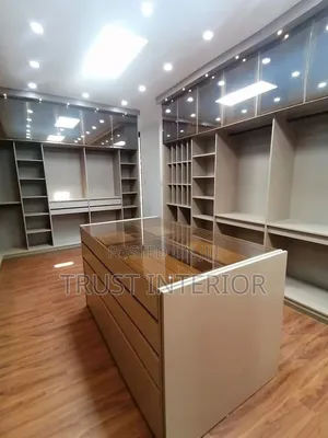 Standard Closets 6689