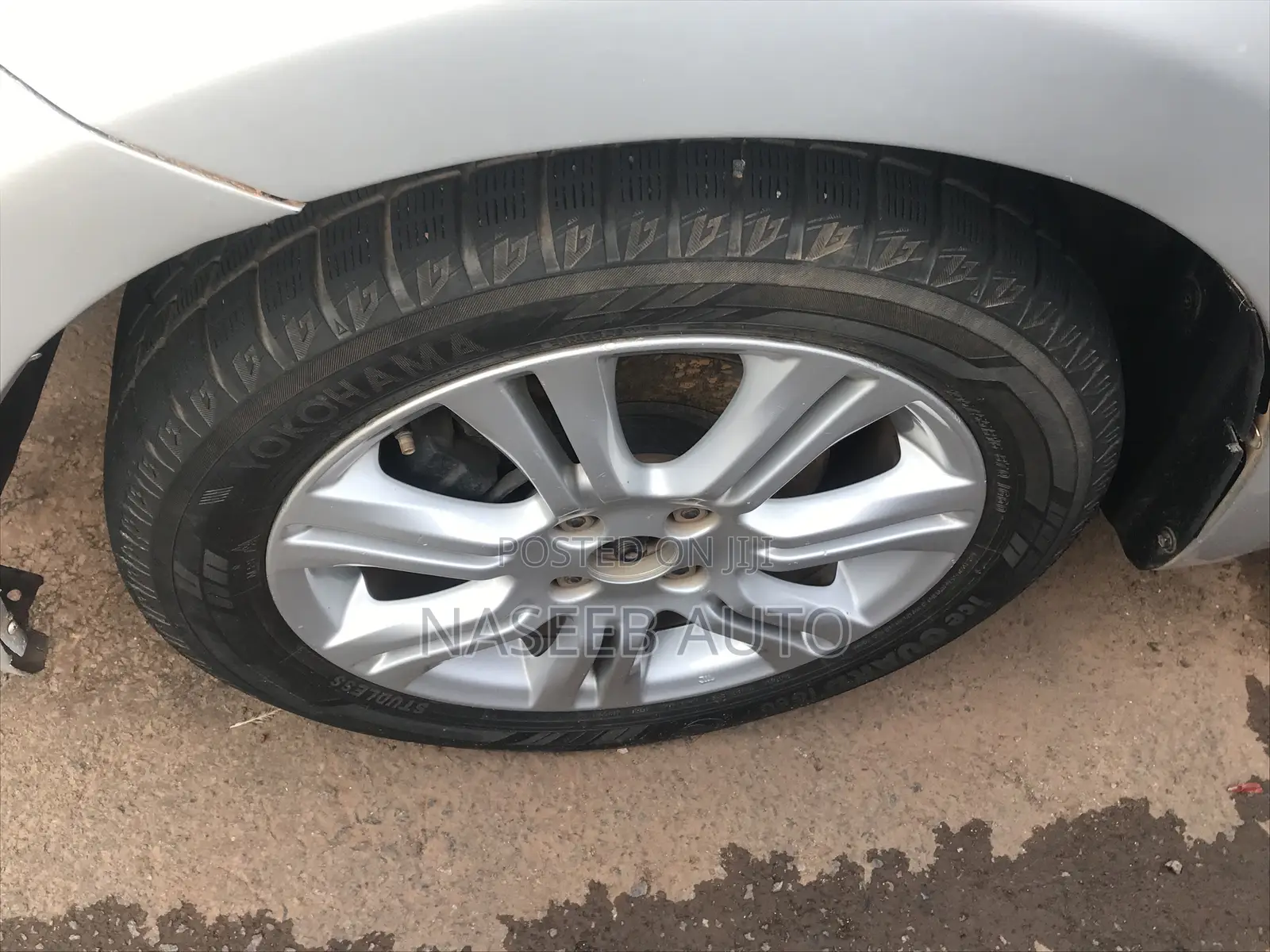 Toyota Ractis 2008 Silver