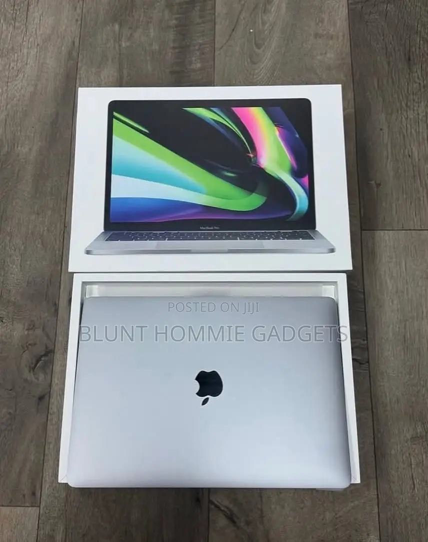 New Laptop Apple MacBook Pro 2022 M2 8GB Apple M2 SSD 256GB