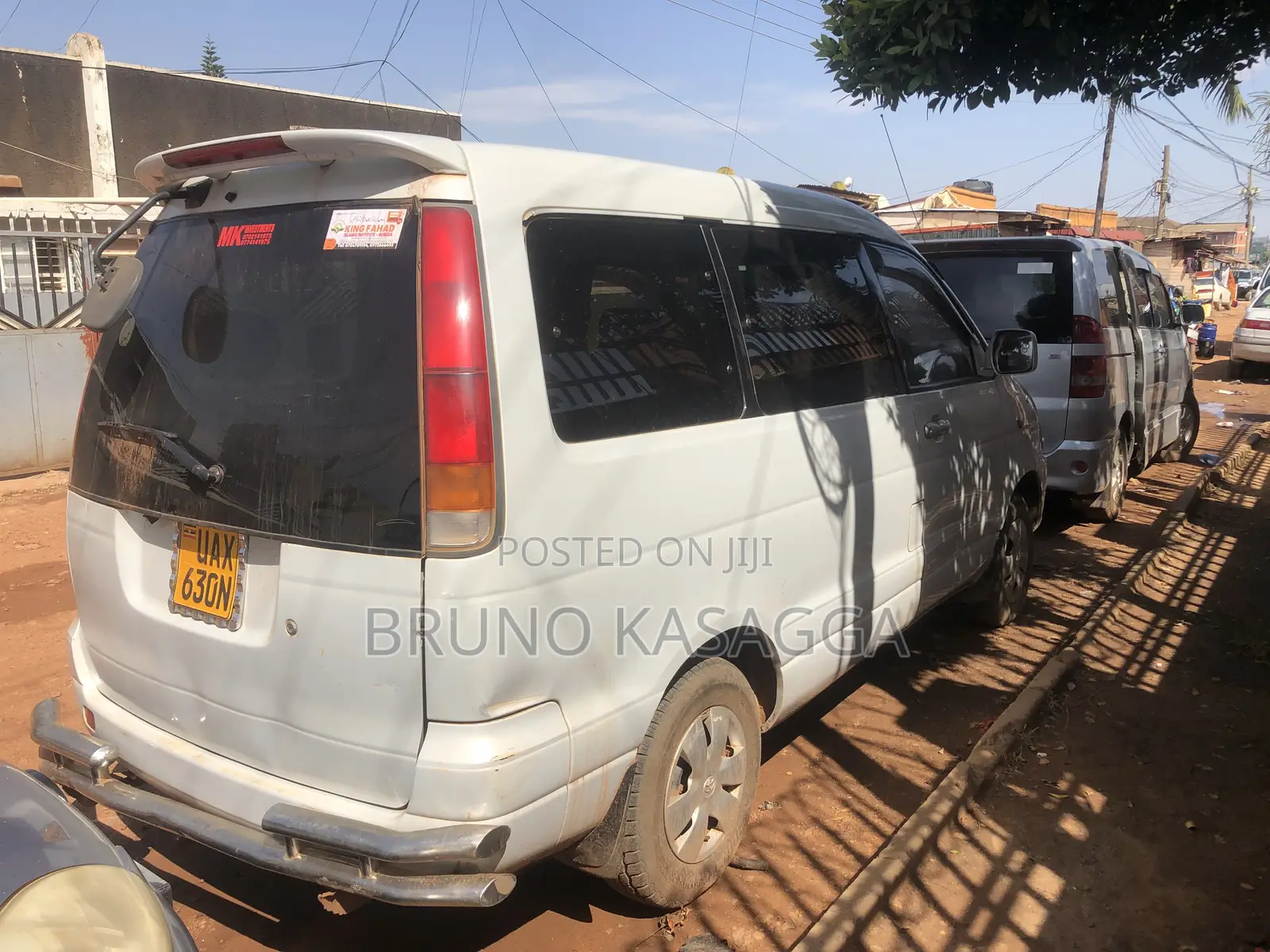 Toyota Noah 2001 White