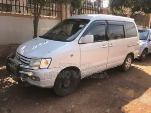 Toyota Noah 2001 White