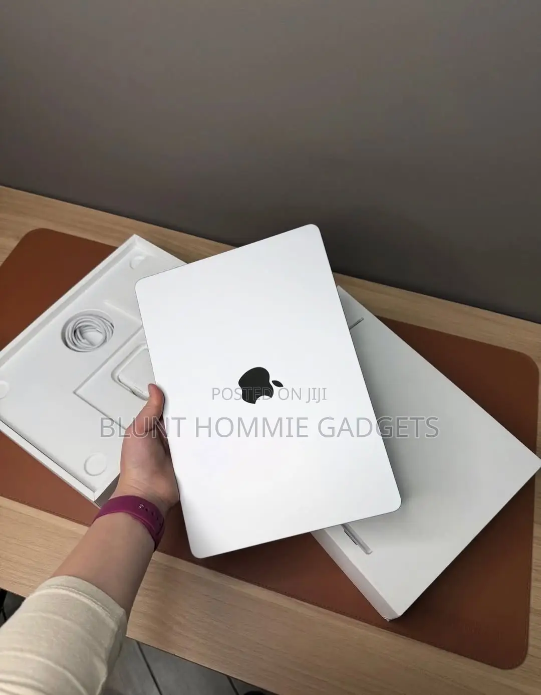 New Laptop Apple MacBook Air 2025 M4 8GB Apple M4 SSD 256GB