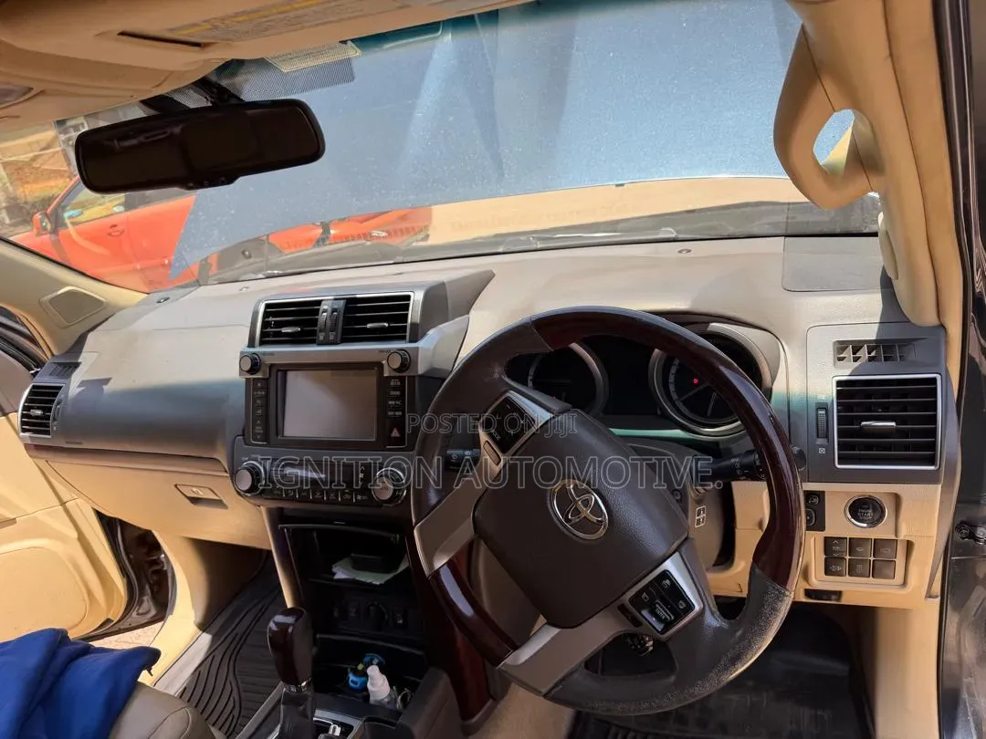 Toyota Land Cruiser 2015 Blue