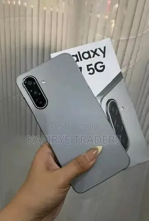 New Samsung Galaxy A17 5G 256 GB Gray