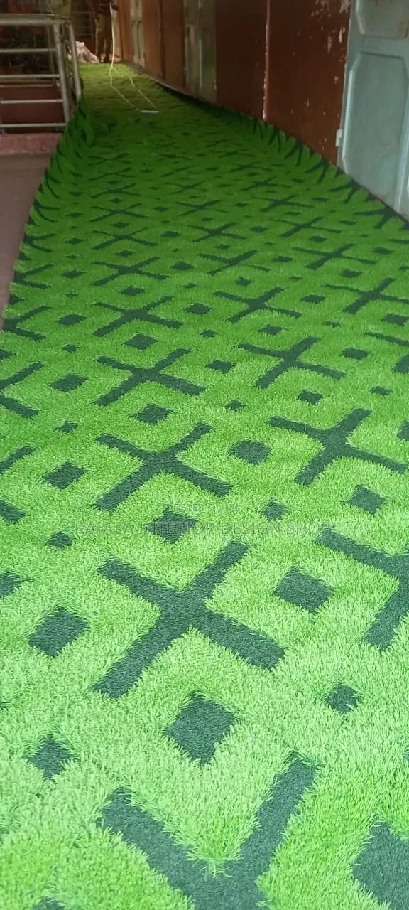 Quality Squared Grass Carpet