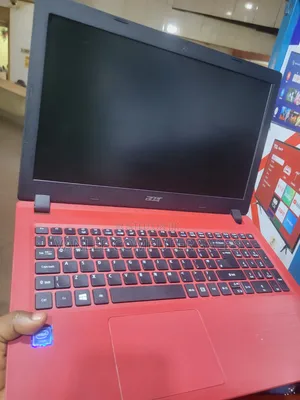 Laptop Acer TravelMate B113 4GB Intel Celeron HDD+SSD 250GB