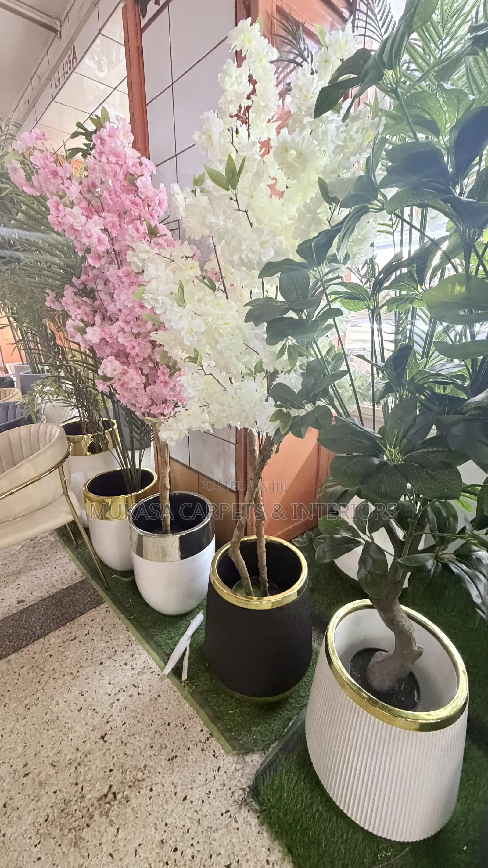 Artificial Indoor Greenery for Offices Apartments