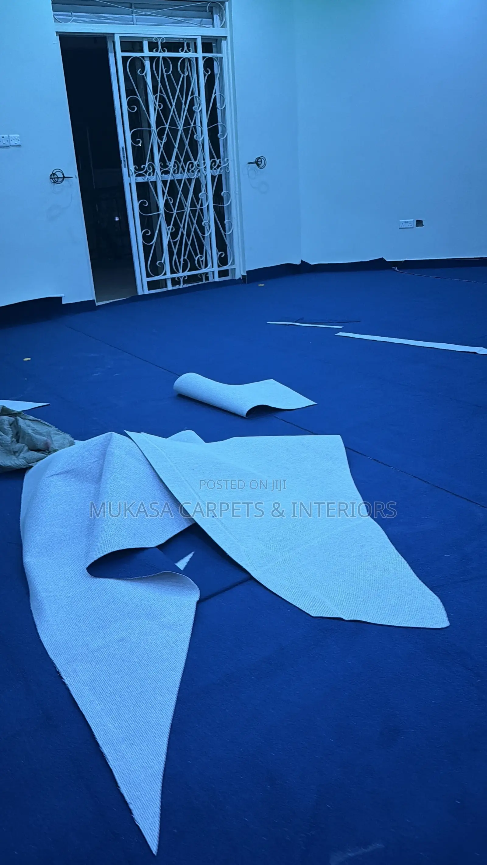 Blue Woolen Carpet – Soft Stylish Floor Carpet