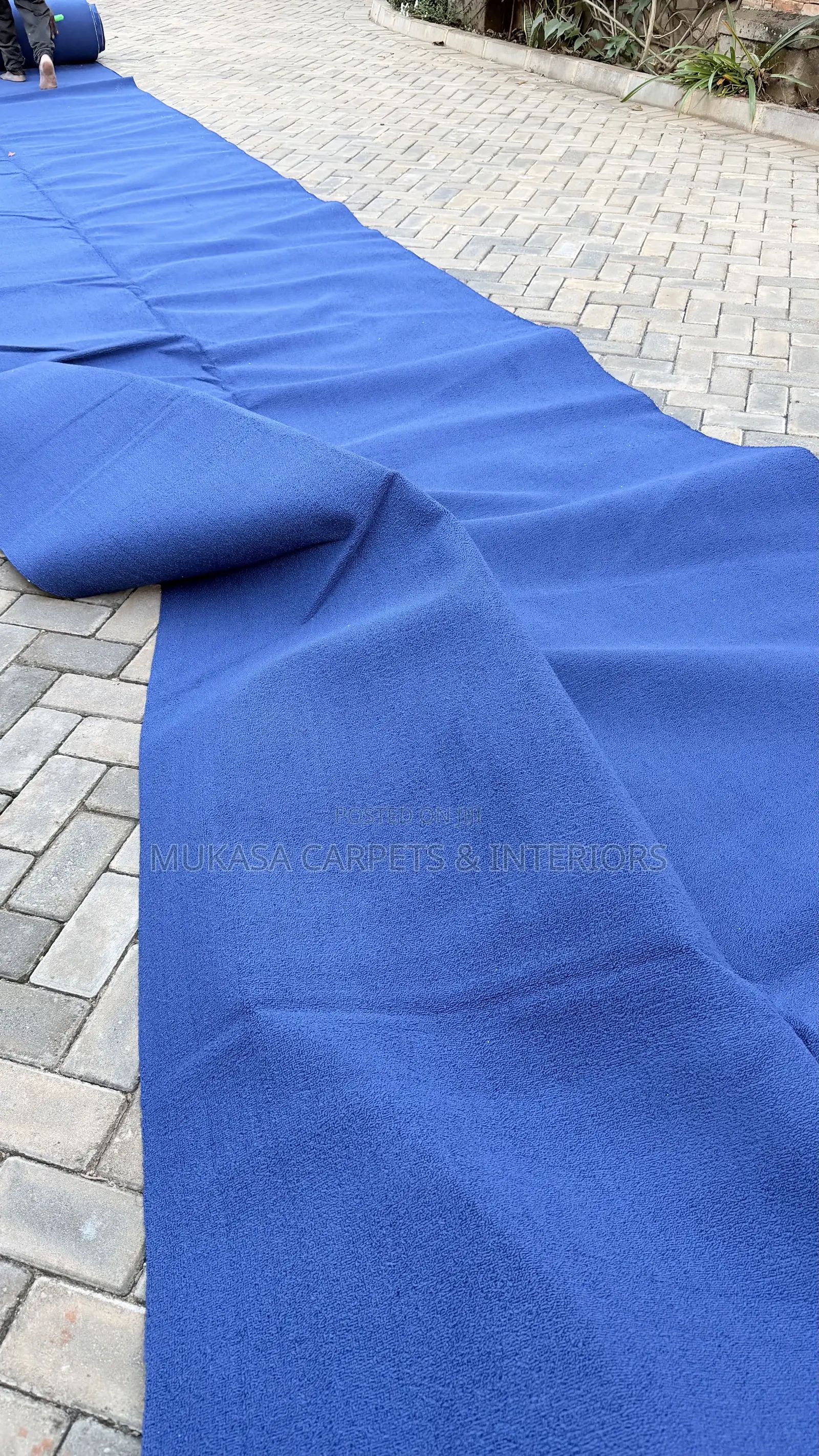 Blue Woolen Carpet – Soft Stylish Floor Carpet