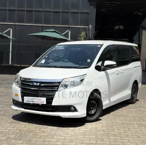Toyota Noah 2.0 FWD (8 Seater) 2017 White