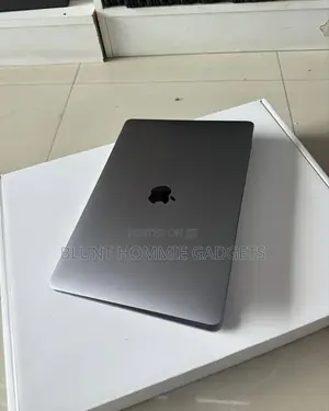 Laptop Apple MacBook Pro 2017 8GB Intel Core i5 SSD 256GB