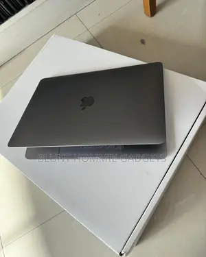 Laptop Apple MacBook Pro 2017 8GB Intel Core i5 SSD 256GB