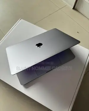 Laptop Apple MacBook Pro 2017 8GB Intel Core i5 SSD 256GB