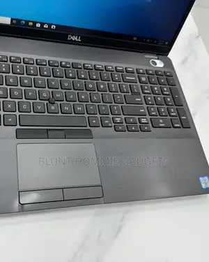 Laptop Dell Precision 3541 8GB Intel Core i7 SSD 256GB