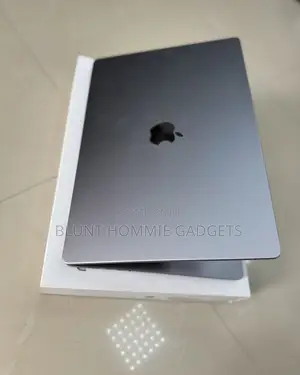 Laptop Apple MacBook Pro 2023 M2 8GB Apple M2 SSD 512GB