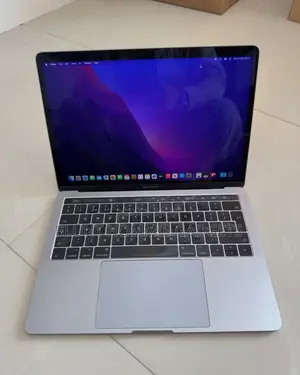 Laptop Apple MacBook Pro 2017 8GB Intel Core i7 SSD 256GB
