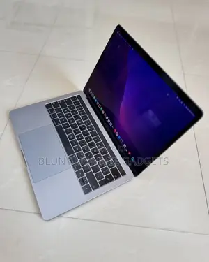 Laptop Apple MacBook Pro 2017 8GB Intel Core i7 SSD 256GB