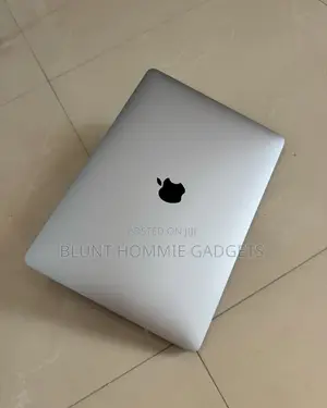 Laptop Apple MacBook Pro 2017 8GB Intel Core i7 SSD 256GB