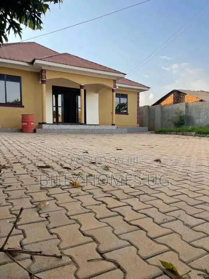 3bdrm House in Nangabo for sale