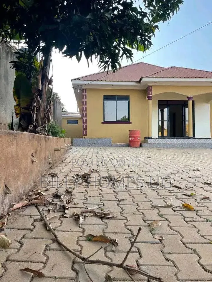 3bdrm House in Nangabo for sale