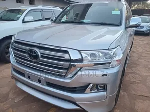 Toyota Land Cruiser 2018 Silver