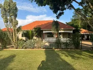 4bdrm Bungalow in Nangabo for sale
