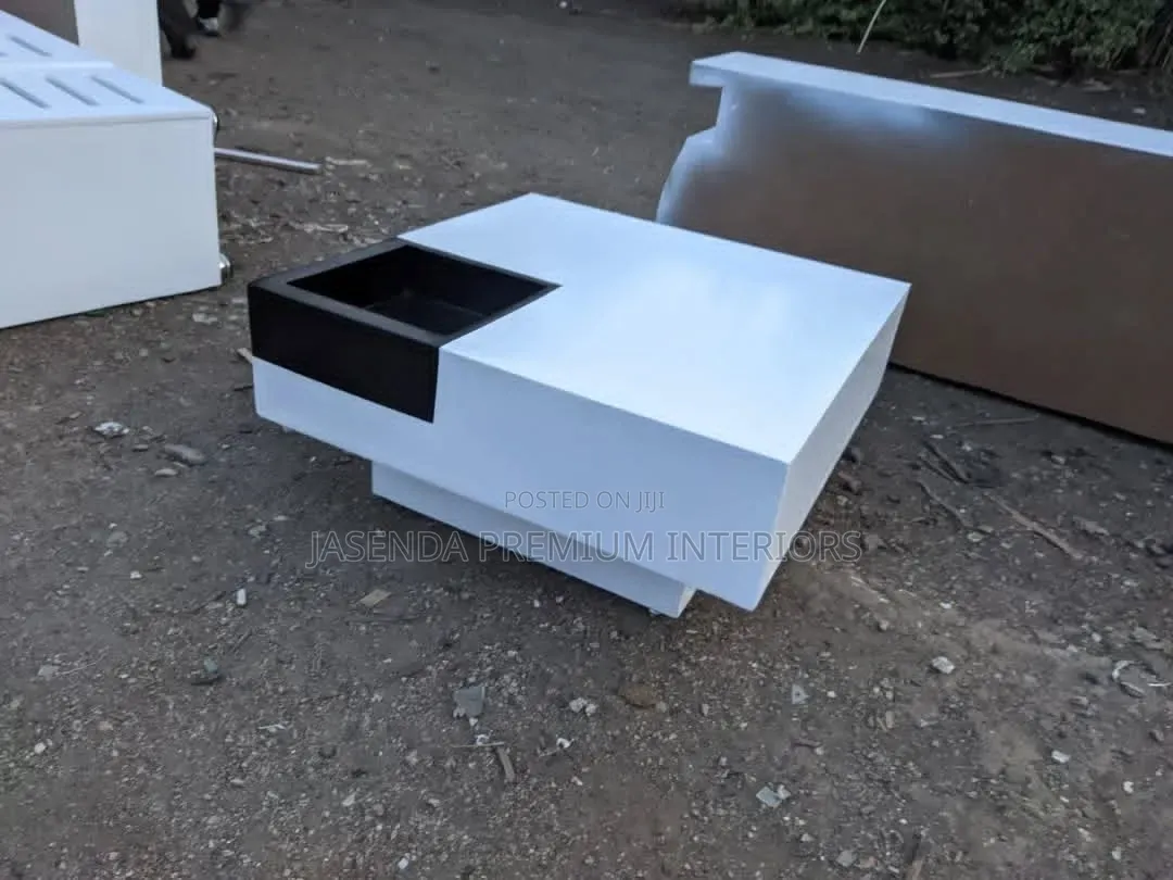 Centre Table/Center Table – New Arrival, Modern Design
