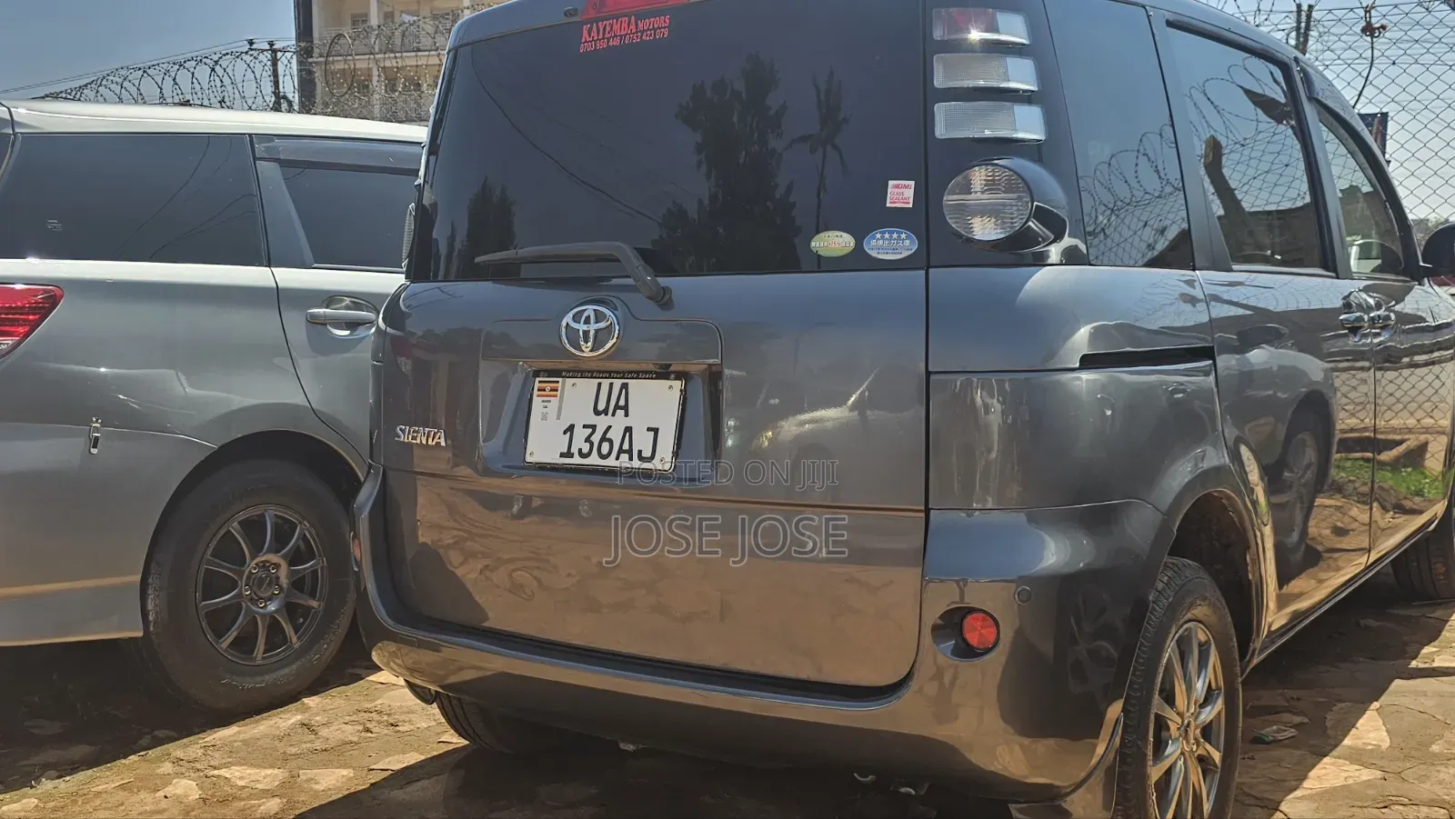 Toyota Sienta 2010 Gray