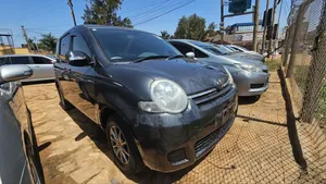Toyota Sienta 2010 Gray
