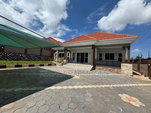 4bdrm Bungalow in Kiwatule, Central Division for rent