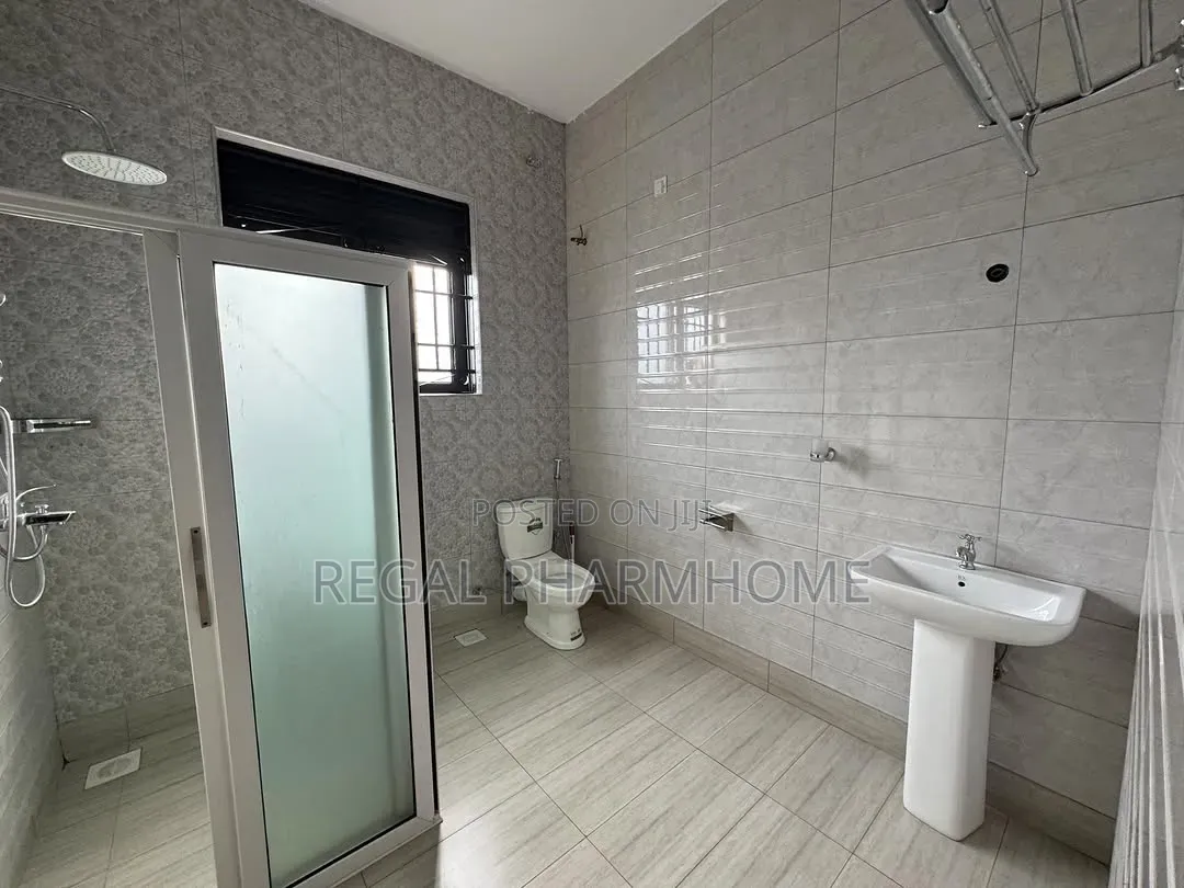 4bdrm Bungalow in Nalaya, Central Division for rent
