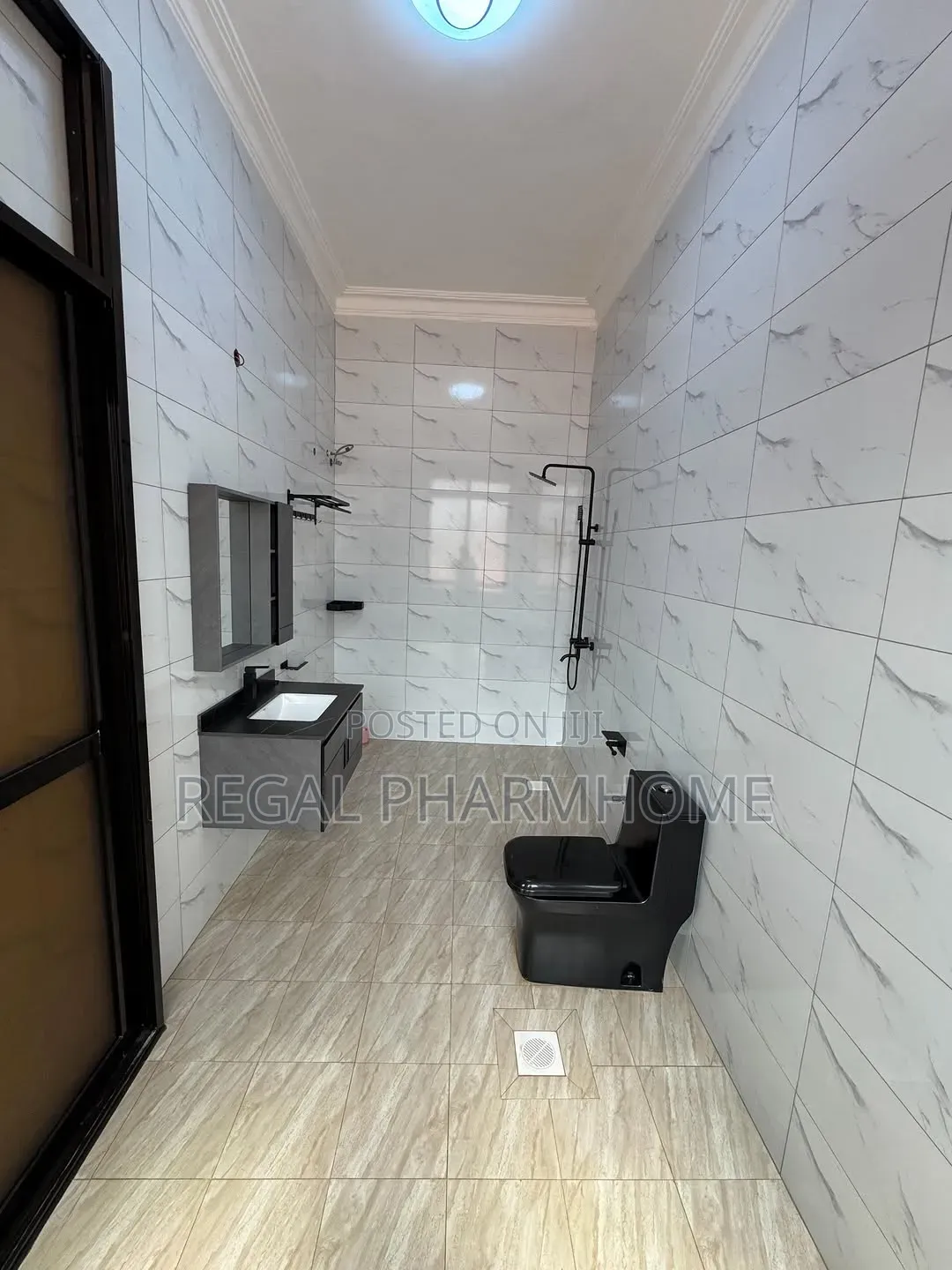 4bdrm Duplex in Mutungo, Central Division for rent