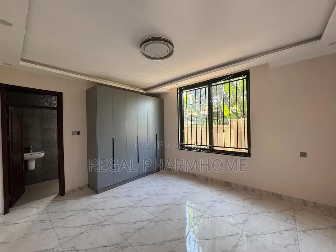 4bdrm Duplex in Bugolobi, Central Division for rent