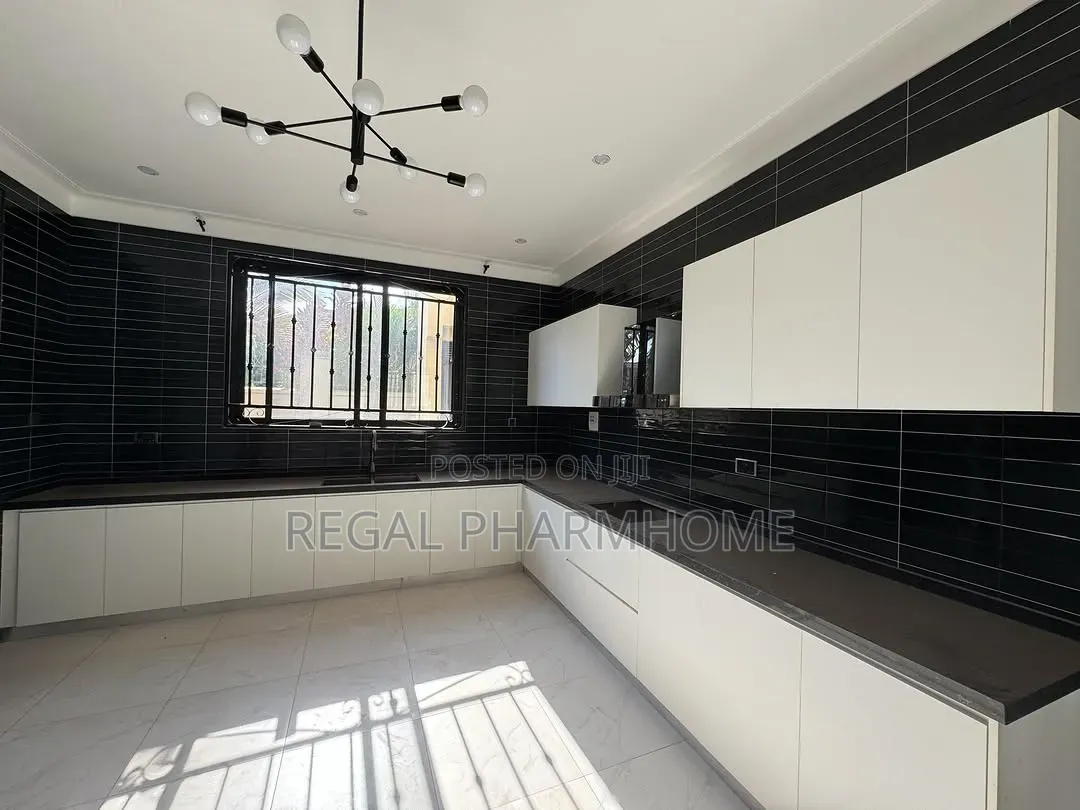 4bdrm Duplex in Bugolobi, Central Division for rent