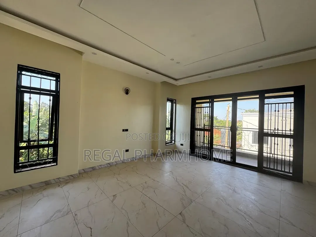 4bdrm Duplex in Bugolobi, Central Division for rent