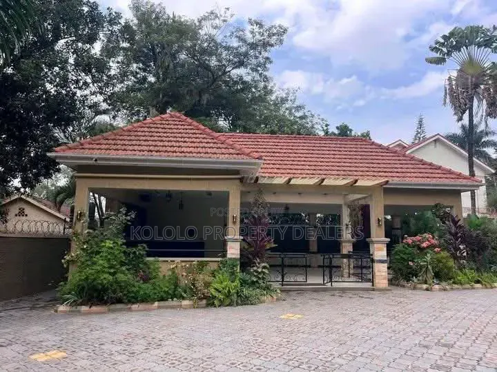 5bdrm Duplex in Naguru, Central Division for sale