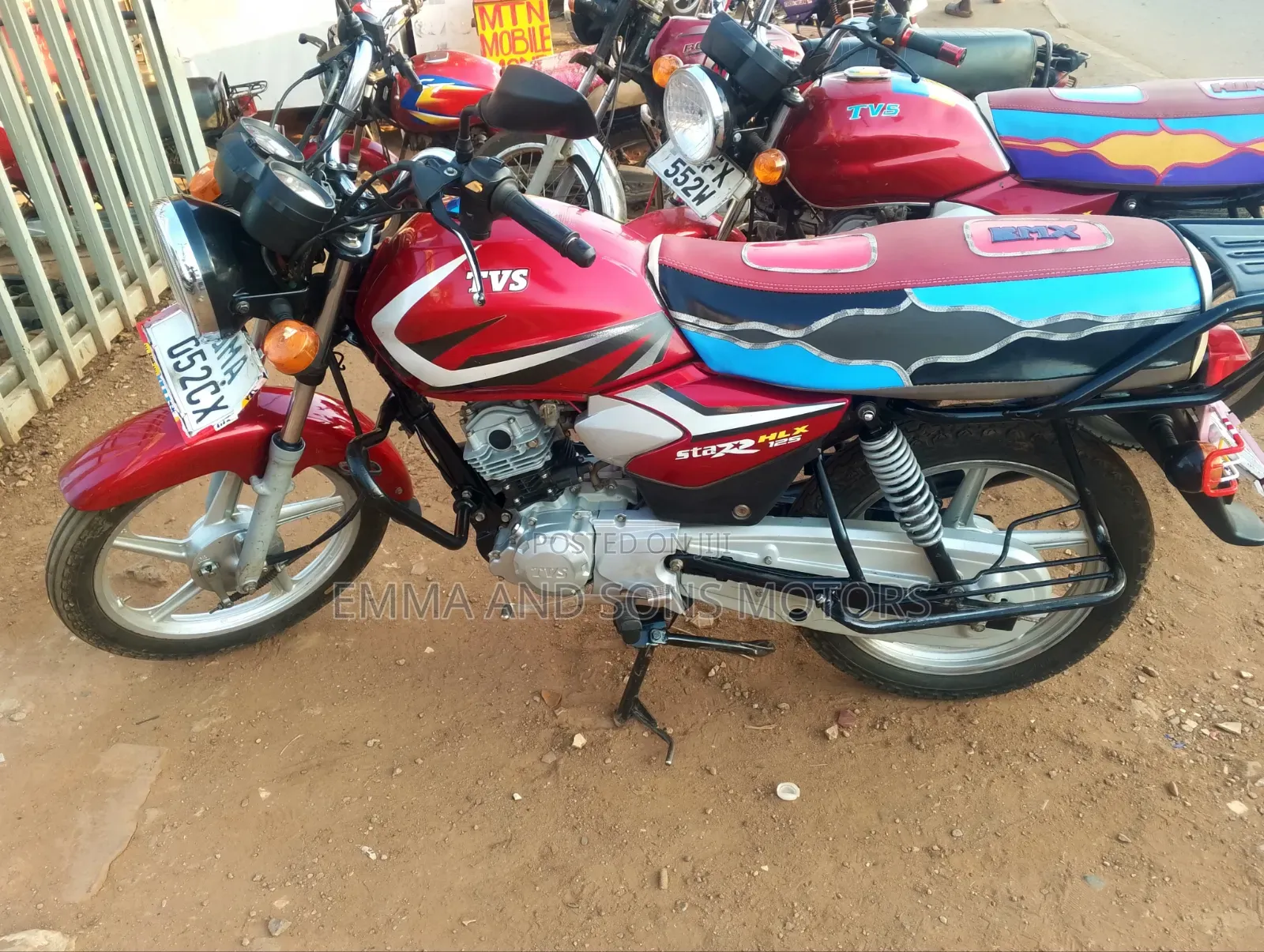 TVS HLX 125 2025 Red