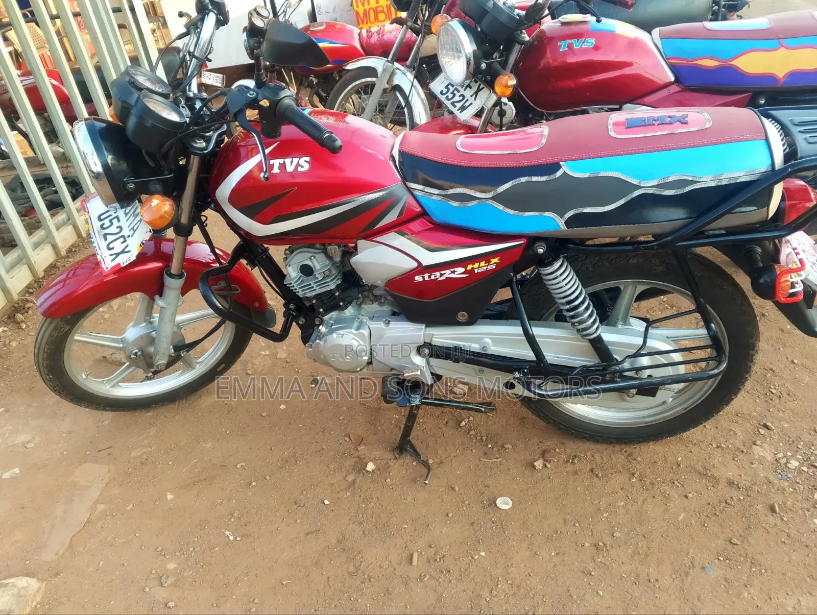 TVS HLX 125 2025 Red