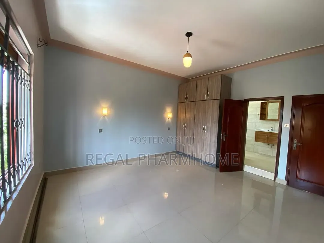 2bdrm Apartment in Mutungo, Central Division for rent