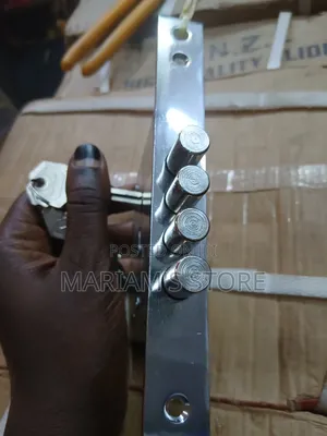 Four-Bolt or Four-Throw Security Deadbolt Lock Case)